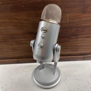 Blue Yeti Pro Microphone